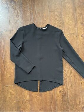 NWT Boutique Oak+Fort Shirt Top. Slit In Back. Black. XS. Was $78